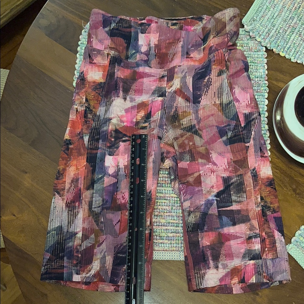 Lululemon Pink and Black Bike Shorts Artistic Design w/side pockets. - Picture 15 of 16